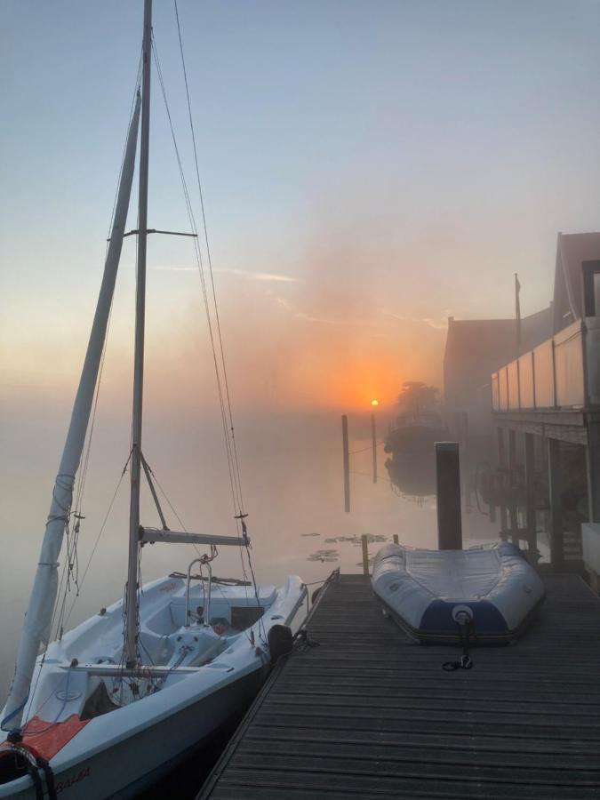 B&B Ganzendiep Aan Het Water Grafhorst Εξωτερικό φωτογραφία